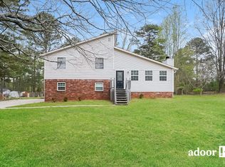 4110 N Quail Dr, Douglasville, GA 30135