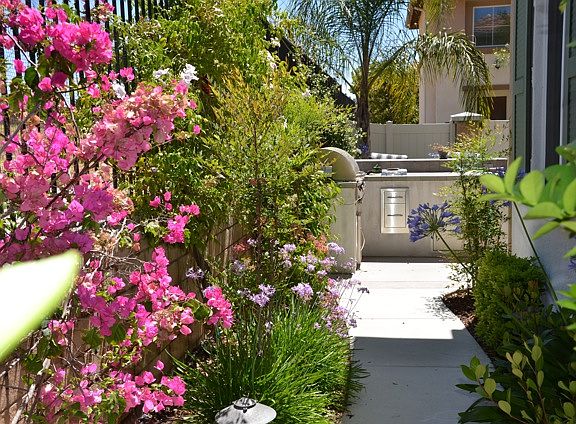 walkway 
