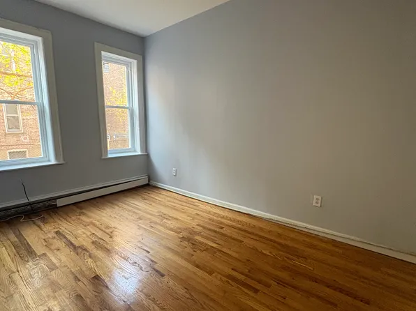 237 Lexington Avenue image 3 of 6