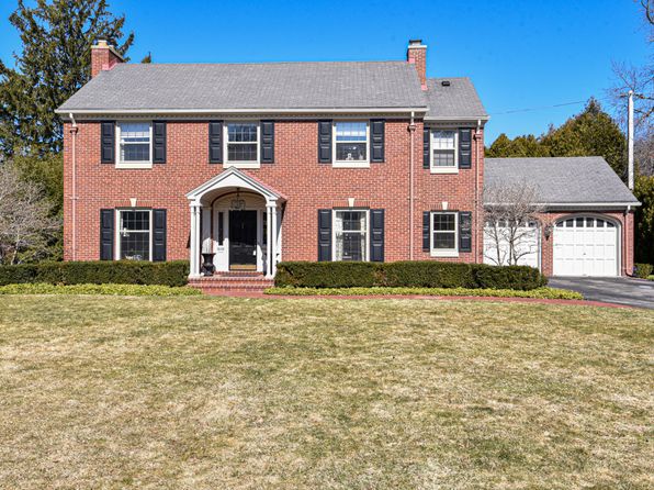 Fox Point Real Estate - Fox Point WI Homes For Sale | Zillow