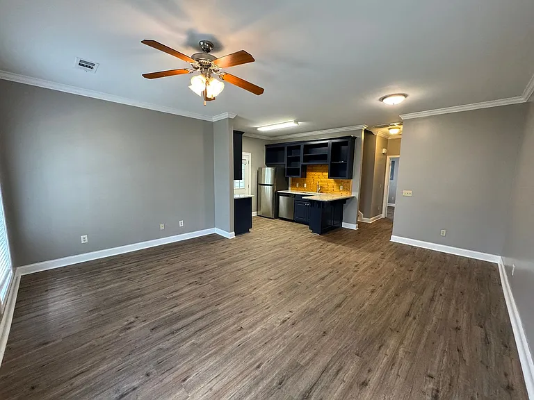 Mondrian Place — Photo 9