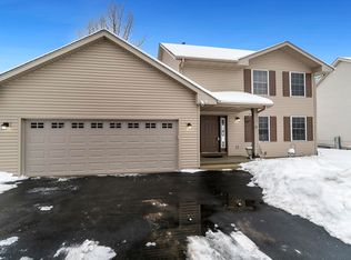 154 Hastings Way SW, Poplar Grove, IL 61065