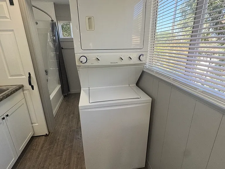 554 Hillside Ter #1 — Photo 9