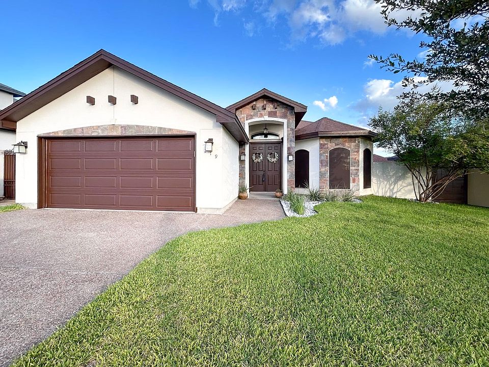 1st image of 219 Desert Palm Dr