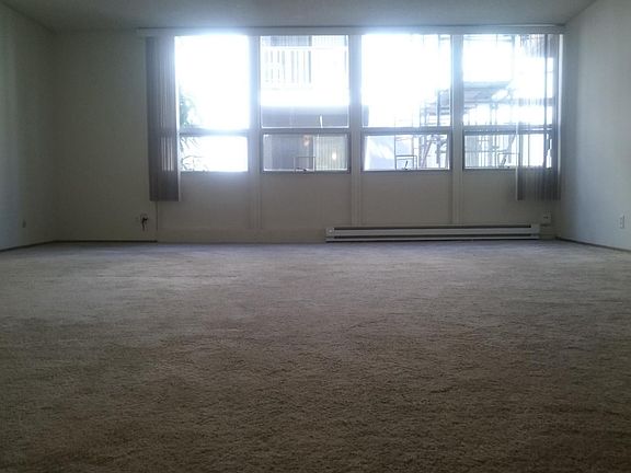 4th image of 1421 Bellevue Ave #A