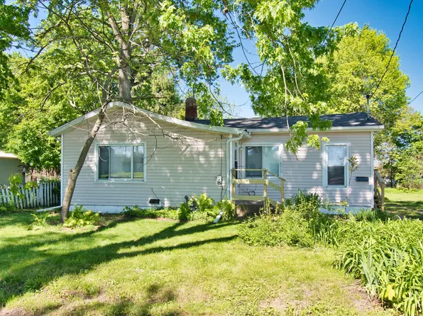 652 N 7th St, Niles, MI 49120
