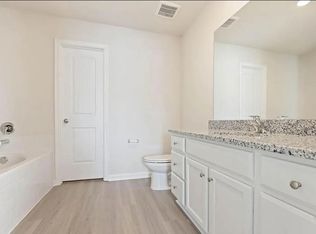 123 Cramsford St, Falling Waters, WV 25419