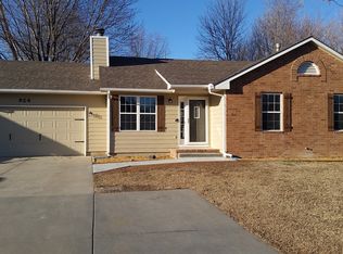 924 E Kelly Ave, Augusta, KS 67010