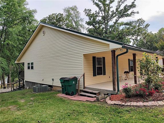 3rd image of 115 Camp Allen Rd