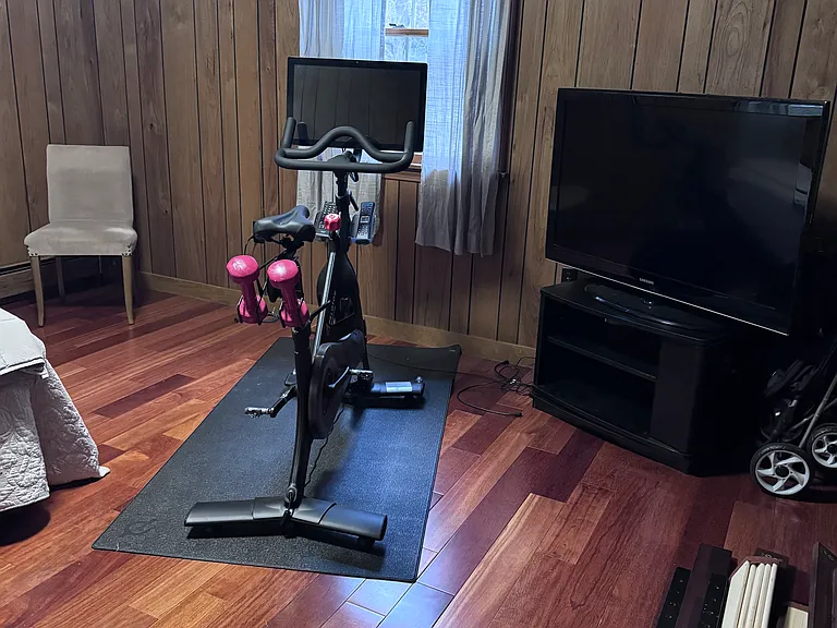 Optional peloton for purchase.