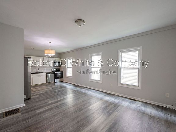 3rd image of 687 Winchester Ave #1