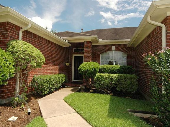 LUSH LANDSCAPING
