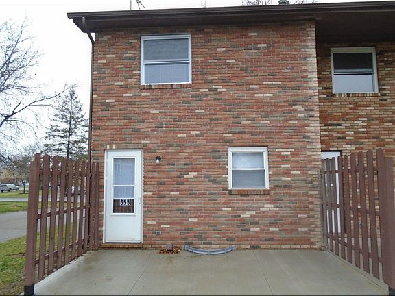 3rd image of 655 Colony Rd