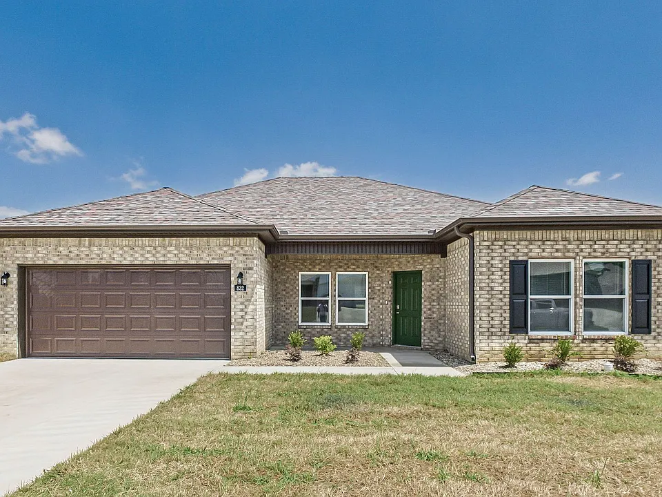 832 Pine Tree Rd