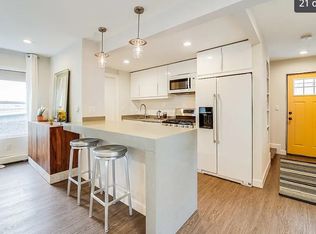 55 Edgewater Pl, Edgewater, NJ 07020