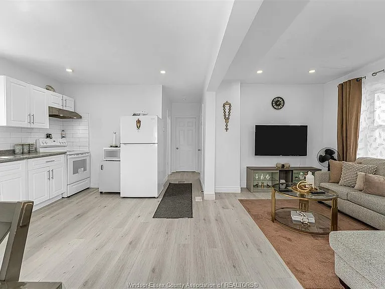 1771 Windermere Rd — Photo 12