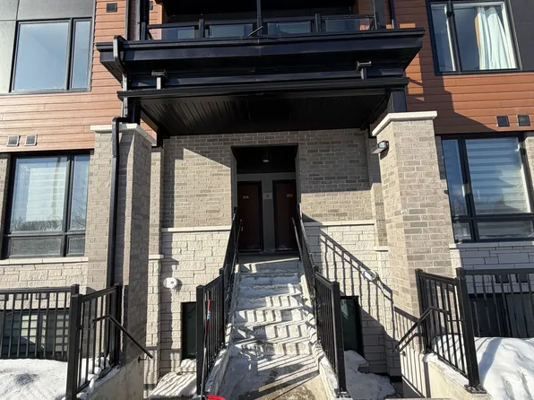 109 Marydale Ave #23, Markham, ON L3S 0E3