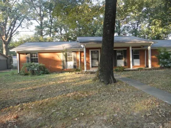114 Choctaw Dr, Searcy, AR 72143