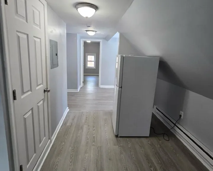 246 Leslie St #3L — Photo 5
