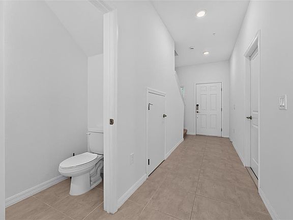 5th image of 5080 Spangle Dr