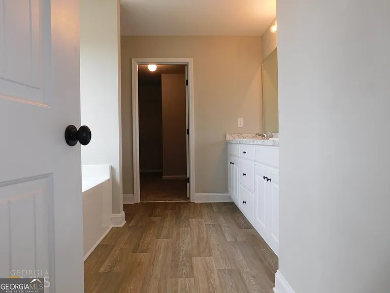 2214 Savannah Dr — Photo 10