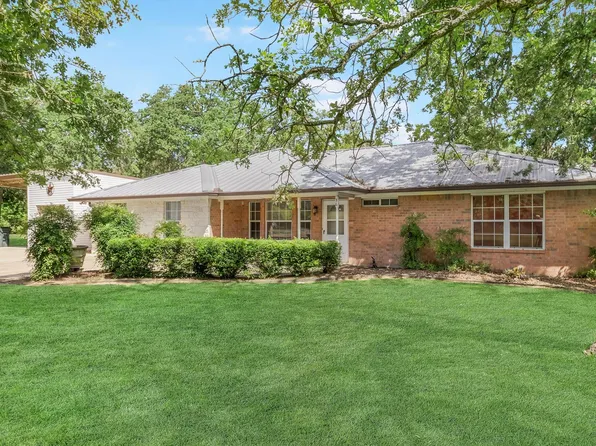 36 Jamaica Ln, Hilltop Lakes, TX 77871