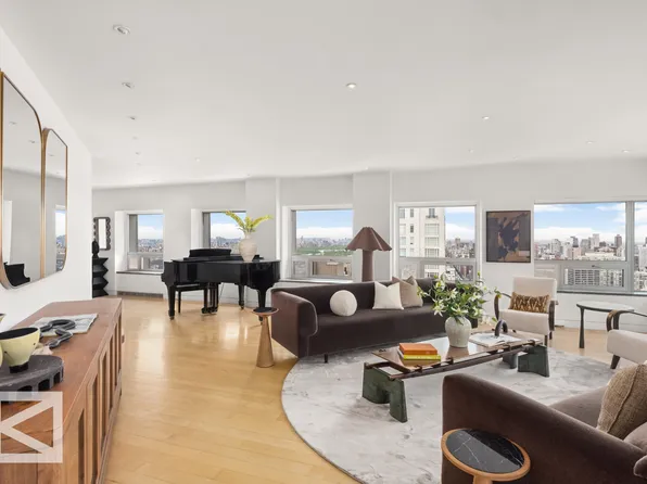 500 Park Avenue image 1 of 30