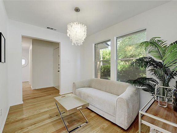 3rd image of 6604 Capriola Dr