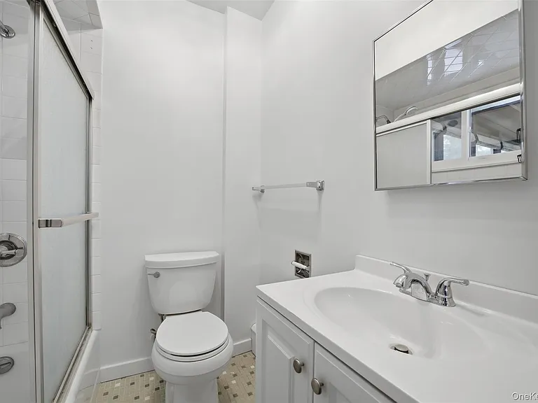 58 Carolan Rd E — Photo 29