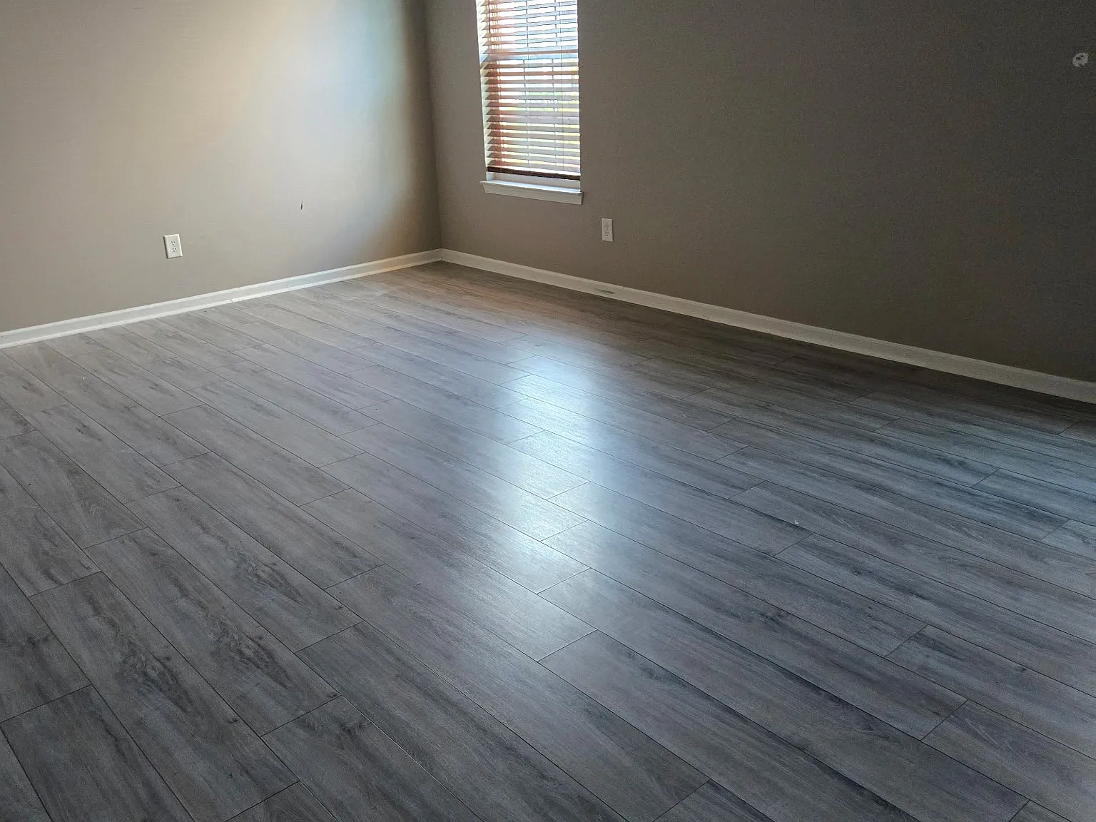 4 bed, 2384 sqft, $2,250 — Photo 3