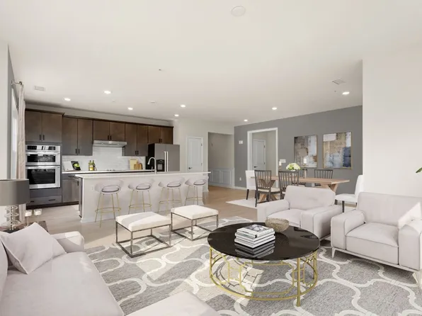 8 Peters Farm Way #106, Westborough, MA 01581