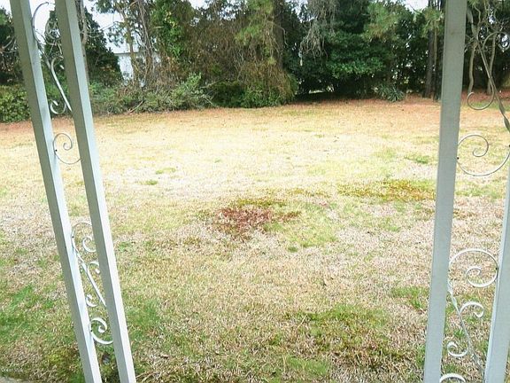 2nd image of 16 Redlands Ct