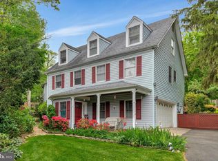 2812 Rosemary Ln, Falls Church, VA 22042