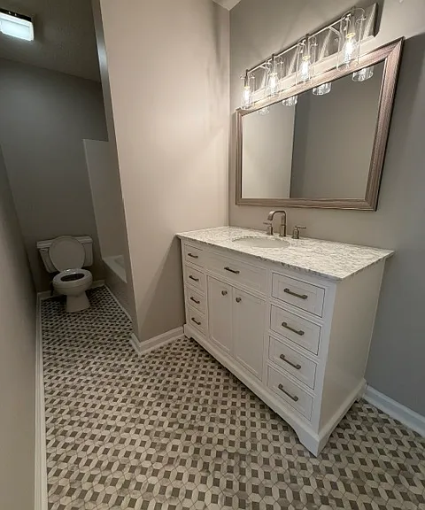 107 Breezewood Dr #F — Photo 8