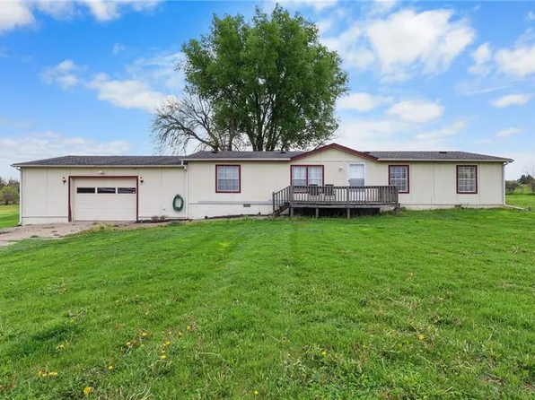 32447 Osawatomie Rd, Paola, KS 66071