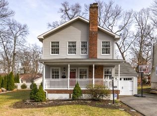 68 Chestnut Dr, Wayne, NJ