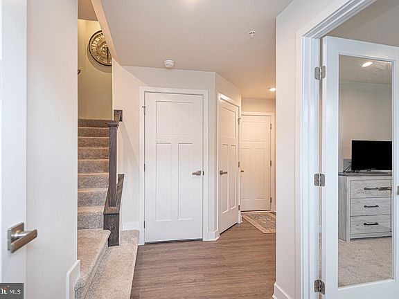 5th image of 8626 S Park Dr Unit 6