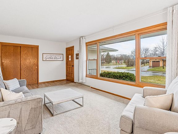 3rd image of 2403 Inca Ln