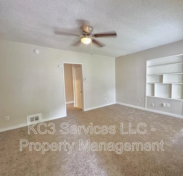 2215 E 81st St — Photo 8