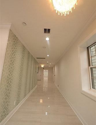 2nd image of 276 Saint Pauls Ave #1