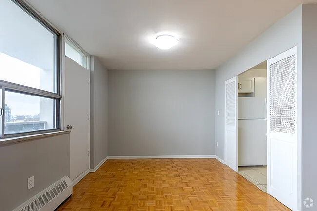 3000 Dufferin St — Photo 6