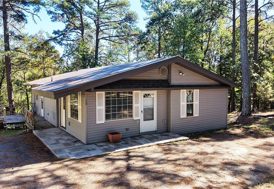 1st image of 10 Forest Ln