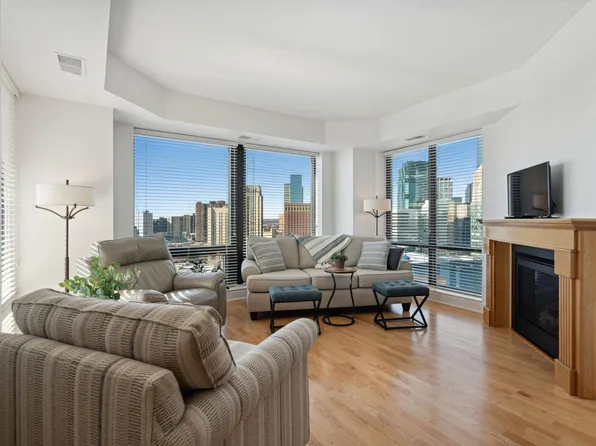 500 E Grant St APT 1801, Minneapolis, MN 55404