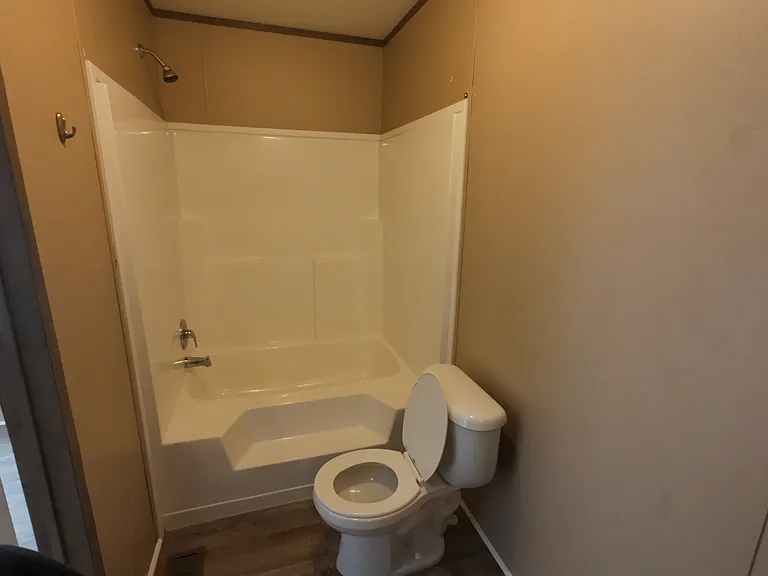 304 Reeves St #G4 — Photo 10