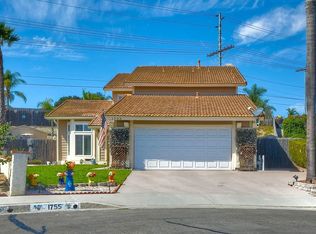 1755 Cameo Dr, Vista, CA 92083