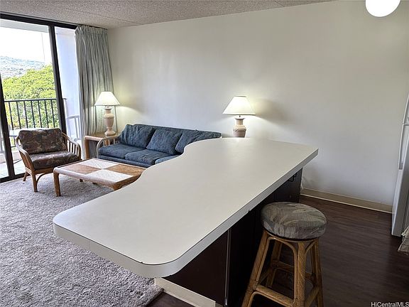 4th image of 201 Ohua Ave #609