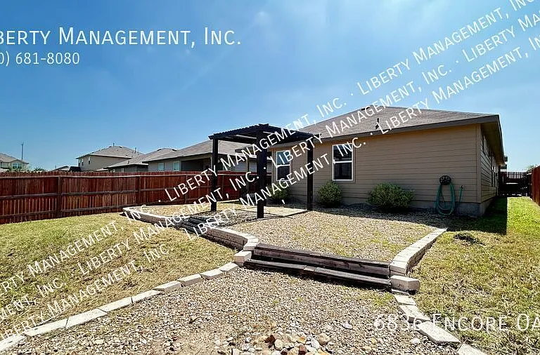 6836 Encore Oaks — Photo 32