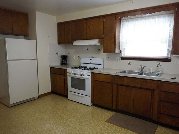 2nd image of 713 Frank St