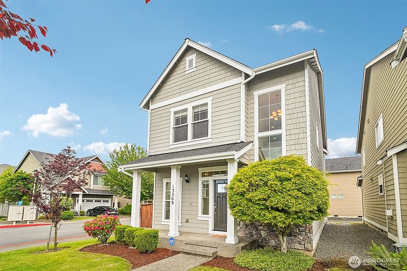 2nd image of 13309 94th Avenue Ct E