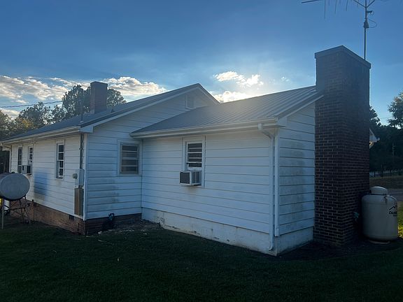 3rd image of 417 Shiloh Rd